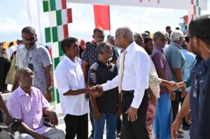 ރައީސްގެ ދެކަނބަލުން، ފ. އަތޮޅަށް ކުރެއްވި ދަތުރުފުޅު ނިންމަވާލައްވައިފި
