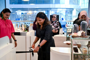 "މޯލްޑިވިއަން ޕެޓިސިއެރ އެންޑް އެލް އެންޑް އީވްސް" ސްޓޯލް ފަޒުނާ ހުޅުއްވައިދެއްވައިފި