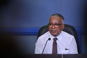 ބިންވެރިޔާ އާއި ގެދޮރުވެރިޔާ ސްކީމުގައި ގަވާއިދާ ޚިލާފުވި ކަމުގެ ތުހުމަތުގައި 4 މީހަކަށް ދަޢުވާ ކޮށްފި