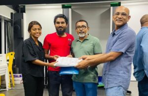 މިނިސްޓަރ އަމީރުގެ ރަށުން، ދަ ޑިމޮކްރެޓްސް އަށް 100 ފޯމު!