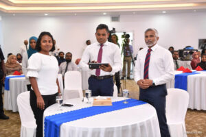 ޖެމްސް ވަރކް ސްޕޭސް" އިފްތޮތާހްކޮށްފި