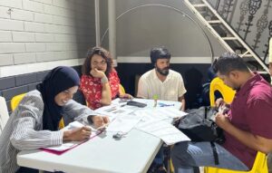 ދޮންބިލޭ ރައީސާއިއެކު، އަނބިކަނބަލުން ލުމް ނަޝީދާއިއެކު!