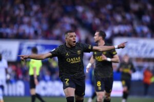 ޕީއެސްޖީން ޗެމްޕިއަންކަން ހޯދުމާ ގާތަށް