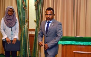 ބަންޑާރަ ނައިބް ރިއްފަތުގެ އިތުބާރު ނެތް މައްސަލަ މާދަމާގެ ޖަލްސާއަށް އެޖެންޑާކޮށްފި