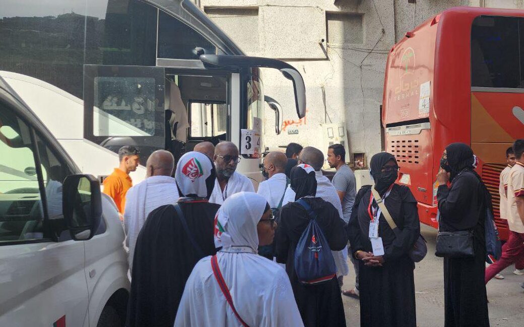 ދިވެހި ޙައްޖުވެރިން މިނާއަށް ދަތުރު ފަށައިފި