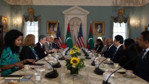 ޝާހިދު ބްލިންކަންއާއި ބައްދަލު ކުރައްވައިފި