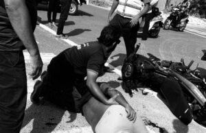 ބަހަކާއި ސައިކަލެއް ޖެހި ހިނގި އެކްސިޑެންޓުގައި އަނިޔާވި މީހާގެ ހާލު ސީރިއަސް، ފަރުވާ ދެމުންދަނީ ވެންޓިލޭޓަރުގައި