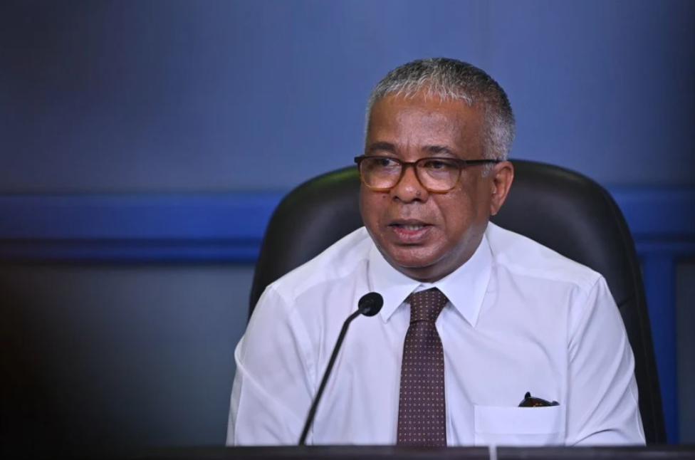 އަކްރަމް ވިދާޅުވީ ލިސްޓުގައި އޮތީ ބިދޭސީ 3 މީހެއްގެ ނަންކަމަށް!