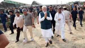 ރޭލު އެކްސިޑެންޓުގައި އިހުމާލުވި ފަރާތްތަކަށް ހަރުކަށި އަދަބު ދޭނެކަމަށް މޯޑީ ވައުދު ވެއްޖެ