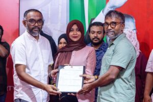 ދިވެހި ރައްޔިތުންތިބީ އަމިއްލަ ލާރީގައިވެސް ގާސިމް ހޮވަން: އަލީ އާރިފް