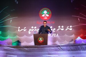 ހުރިހާ ކުލަތަކާއި ފިކުރުތައް ދޫކޮށް މިތިބީ އެކަތިގަޑެއްގެ ގޮތުގަ: ނާޒިމް