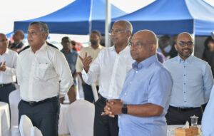 މާލޭގެ ގިނަ ރައްޔިތުން ދިރިއުޅެމުން ދަނީ، އެތައް އަސާސީ ޙައްޤަކުން މަޙުރޫމް ވެގެން: ރައީސް