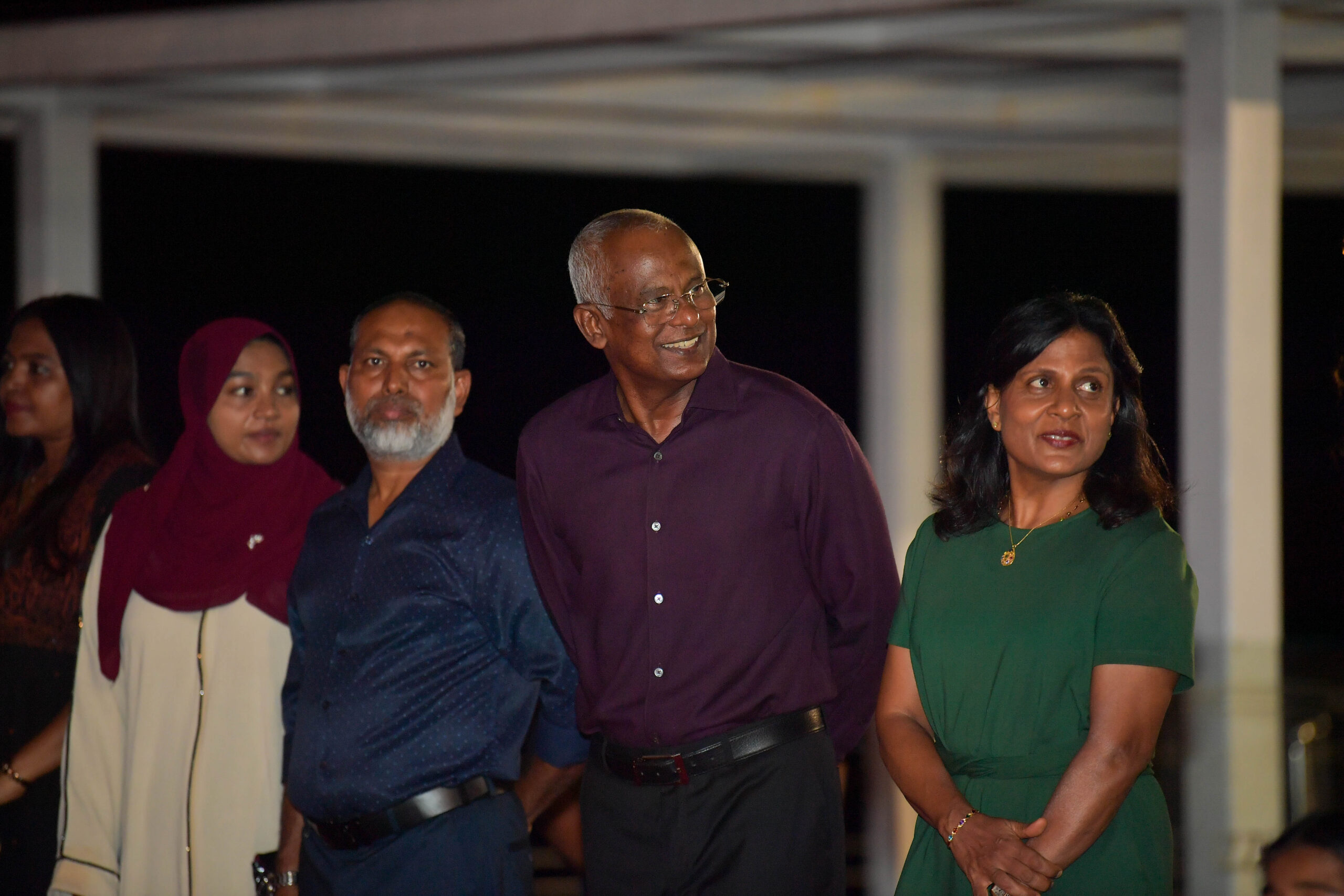 ރައީސްގެ ދެކަނބަލުން މިނިވަންދުވަހުގެ ފުޅަނދުބުރު ބައްލަވައިލައްވައިފި