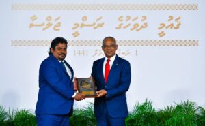 ނަޝީދަށް ތާއީދުކުރާ އިތުރު ބޭފުޅަކު ސަރުކާރުން އިސްތިއުފާ ދީފި