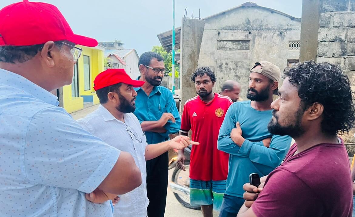 ޖޭޕީގެ ކެމްޕެއިން މެކުހަށް ޖަހައިފި، ފޯރީގައި ކުރިއަށް!