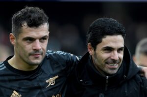 ޒަކާ އާސެނަލް ދޫކޮށް ލެވަކޫސަނަށް