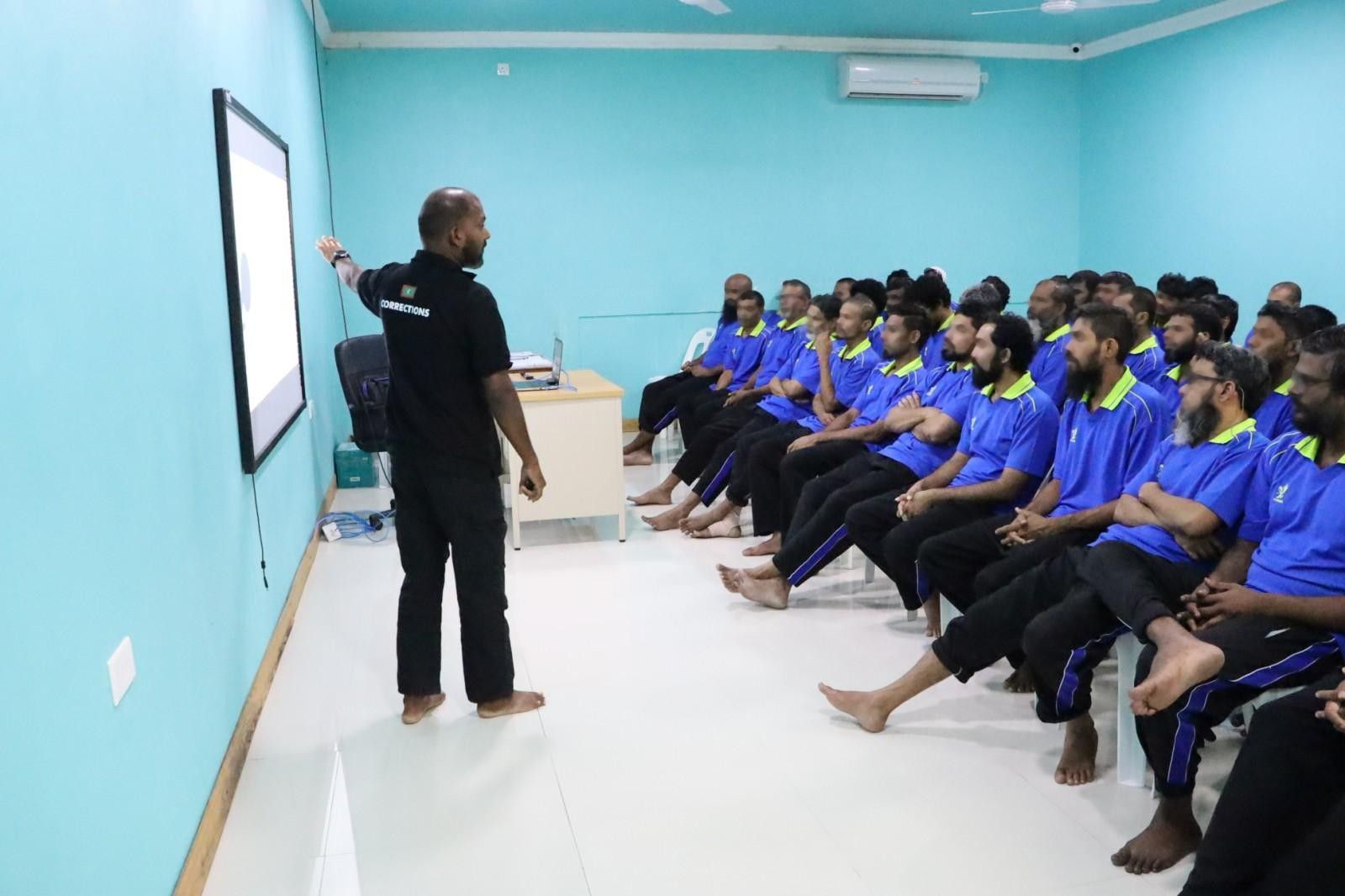 55 ޤައިދީއަކަށް ޚާއްޞަކޮށްގެން ރިހިބިލިެޓޭޝަން ޕްރޮގްރާމެއް ފަށައިފި