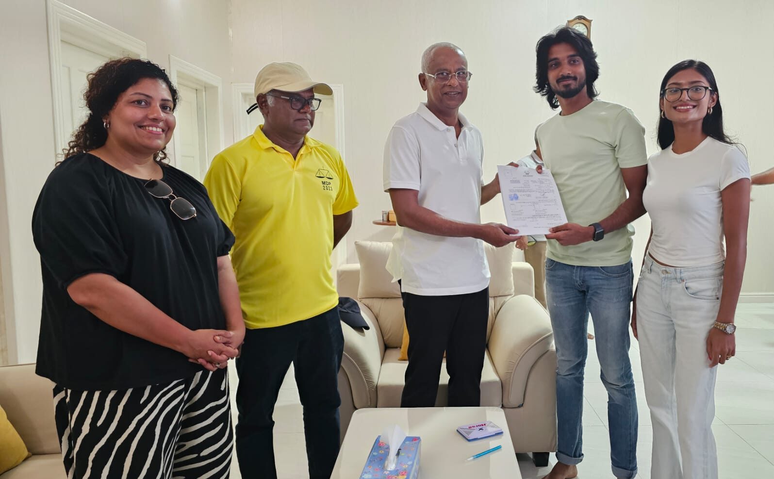 ޒުވާން ލަވަކިޔުން ތެރިޔާ ބަތޫލް އެމްޑީޕީއާއި ގުޅިއްޖެ