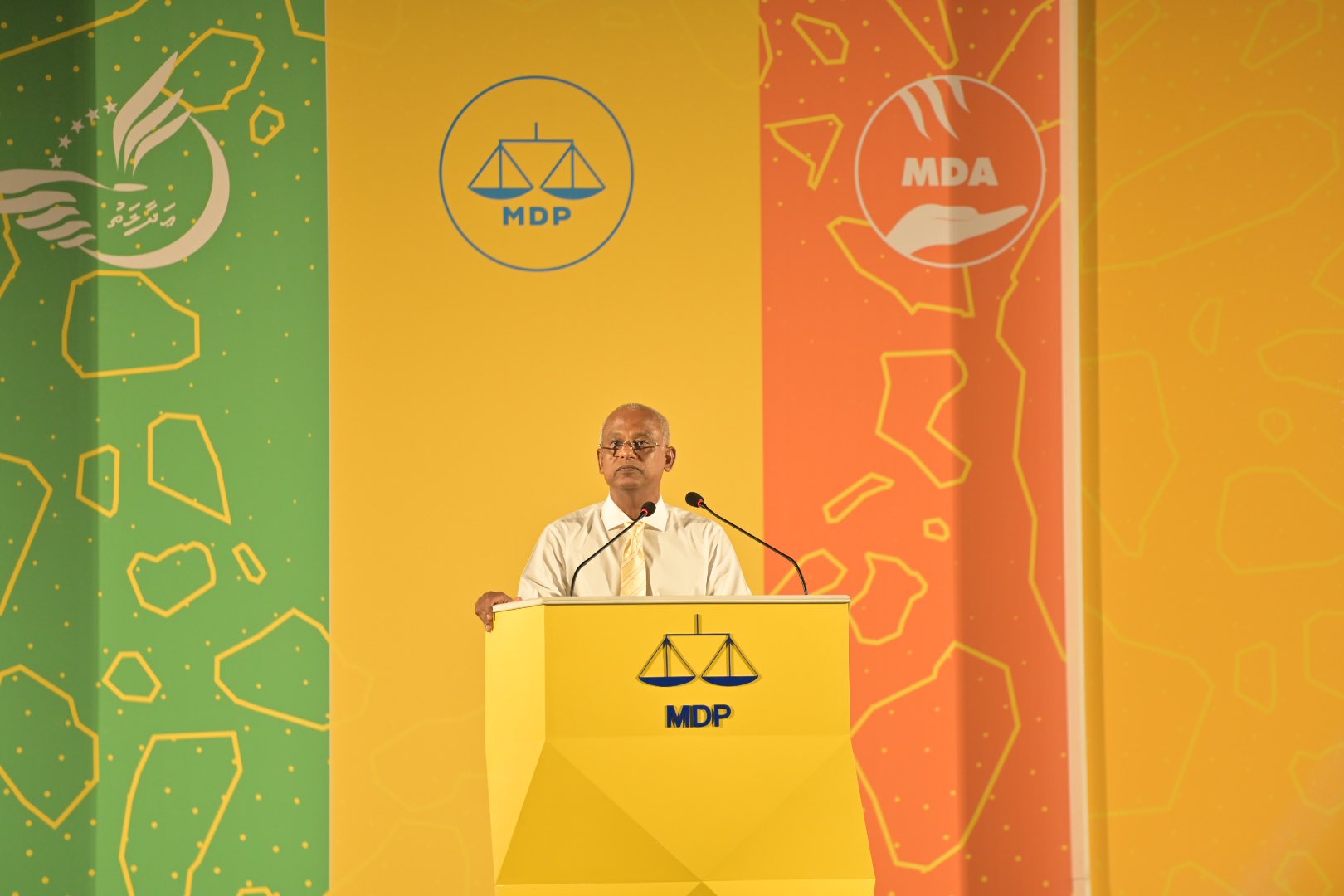 ސިޔާސީ ލީޑަރުންނަށް މިނިވަންކަން އެބައޮތް، ސިފައިން ވަދެ މަޖިލިހެއް ނުހުއްޓުވާ: ރައީސް