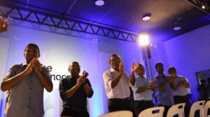 ޑިމޮކްރެޓްސްއިން ވާދަކުރާ 41 ދާއިރާގެތެރެއިން 37 ދާއިރާއެއްގައި ޕްރައިމަރީ ނުބާއްވާނެ