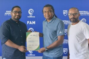 މޮރިއޭރޯގެ ކޮންޓްރެކްޓް ހަމަވެ، ގައުމީ ޓީމު ސުޒޭނާ ހަވާލުކުރަނީ