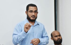 ސިޔާސީ މަންފާއަށް މުސްލިމުން ކާފަރުންކަމަށް ހެދުމީ އޮތް ނުރައްކަލެއް: އިލްޔާސް