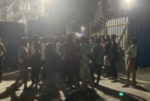 ފްލެޓުތަކުގެ މަސައްކަތް ކުރާ އިންޑިއާގެ މުވައްޒަފުން ހަޅުތާލުކޮށްފި