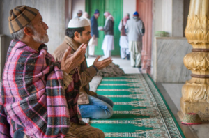 ކާފިރުވެ، ދުނިޔެ ފަސާދަކުރާ މީހުންނަށް ގަދަފަދަ އަޒާބު ދެއްވާ، ނެތި ކުރައްވާނެ: ޚުޡުބާ