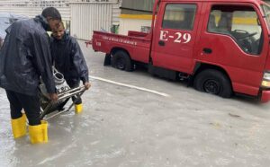 މާލެއަށް ބޯކޮށް ވާރޭވެހި ގިނަ މަގުތަކުގައި ފެންބޮޑުވެއްޖެ