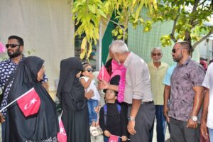 ކަޑެވާރެހާގައި ޓޫރިޒަމް މަޝްރޫއެއް ހިންގަން އިސްކަން ދޭނަން: މުއިއްޒު