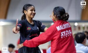 ޗެމްޕިއަންކަން ދިފާއުކޮށް އަންހެން ޓީޓީމަށް ރަން މެޑަލް