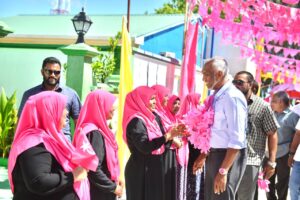 ދިގުވެލިދޫގައި އެއާޕޯޓެއް އަޅަން މުއިއްޒު ވައުދުވެވަޑައިގެންފި
