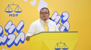 ރައީސަކީ ރައްޔިތުންގެ ލޯލާރިއެއްގައިވެސް ޖެހޭނެ ބޭފުޅެއްނޫން: އަސްލަމް