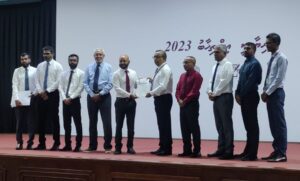 އަމިއްލަ ގޮތުން ވާދަ ކުރުމަށް ފާރިސް ފޯމު ހުށައަޅުއްވައިފި