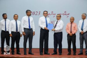 ނާޒިމްގެ ކެންޑިޑެސީ އީސީން ބަލައިގެންފި