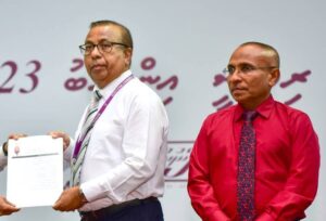 ޤައުމީ ޚިދުމަތުގައި ހިތްވަރާއިއެކު އުޅުއްވުމަށްފަހު، ދަރިފުޅުގެ ޖަނާޒާއަށް ފުއާދު އިންޑިއާއަށް!