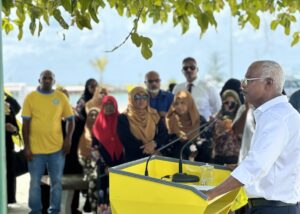 ޖަގަހަ ރޯކޮށްލުމުން ރައީސް ޞާލިހުގެ ޖަލްސާ ބޭއްވީ މަޑަވެލީ ގަސްދޮށުގައި!