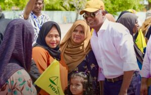 ރައީސް ޞާލިހު ކެމްޕޭނަށް ބ އަދިި ރ އަތޮޅަށް