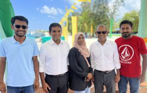 ޑިމޮރެކްޓްސްގެ މެނިފެސްޓޯ މާދަމާ ލޯންޗް ކުރަނީ