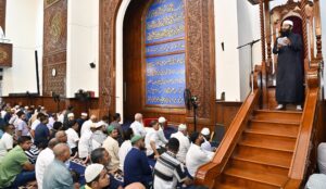 ހުރިހާ ޚަތީބުން ޖުއްބާލައިގެން ހުކުރުނަމާދު ކުރާގޮތަށް ހަމަޖައްސައިފި