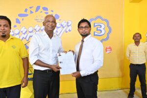 ހިމަންދޫ ކައުންސިލްގެ ރައީސްއާއި ބައެއް ޢާންމުން އެމްޑީޕީއަށް