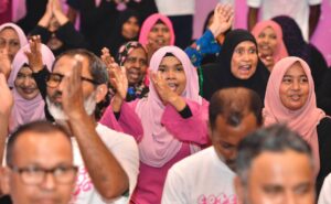 މިލަންދޫ ރައްޔިތުންނަށް މުއިއްޒު ދެއްވި ހަދިޔާއަކީ އެއާޕޯޓެއް އަޅާދޭނެކަމުގެ އުފާވެރި ޚަބަރު!