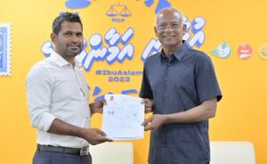 ވިސްނުން ބަދަލު ކުރީ ރައްޔިތުން އެދޭގޮތަށް، އެއްބުރުން ރައީސް މިއިންތިޚާބު ކާމިޔާބު ކުރާނެ: ޝިޔާން