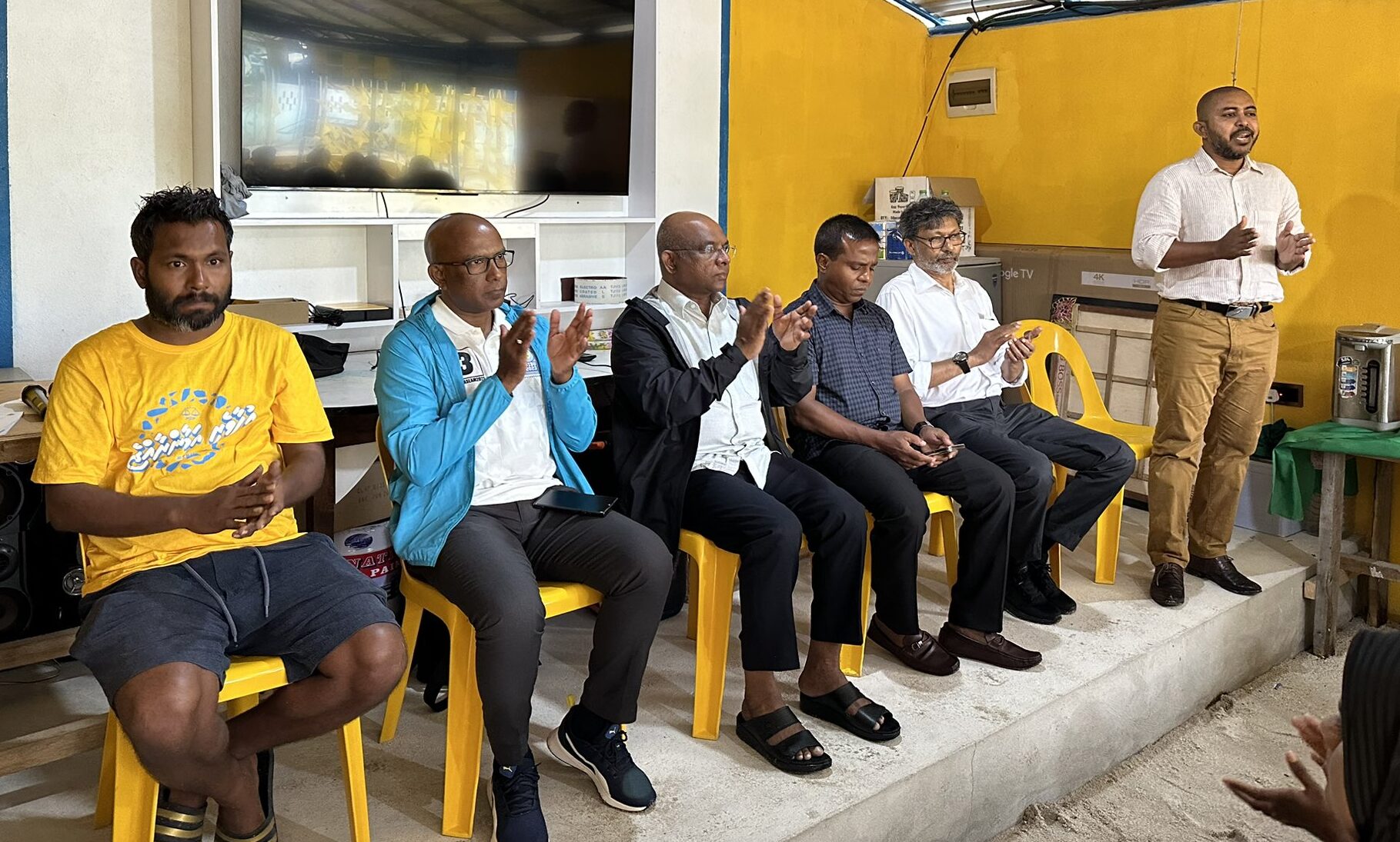 ހއ.އަތޮޅުން މެޖޯރިޓީ ހޯދުމަށް މިނިސްޓަރ ޝާހިދާއިއެކު ކެމްޕޭން ވަރުގަދަކޮށްފި!