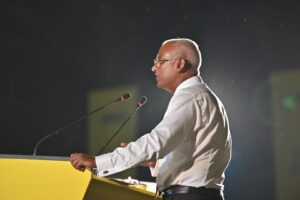 ތިނަދޫ ރައްޔިތުންގެ ކިބައިން ރައީސް މައާފަށް އެދިވަޑައިގަނެފި