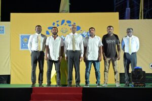 މިލަންދޫގެ ޕީޕީއެމް ސްޓިއަރިން ކޮމިޓީގެ މެމްބަރަކާއި އިސް އެކްޓިވިސްޓުންތަކެއް އެމްޑީޕީއަށް