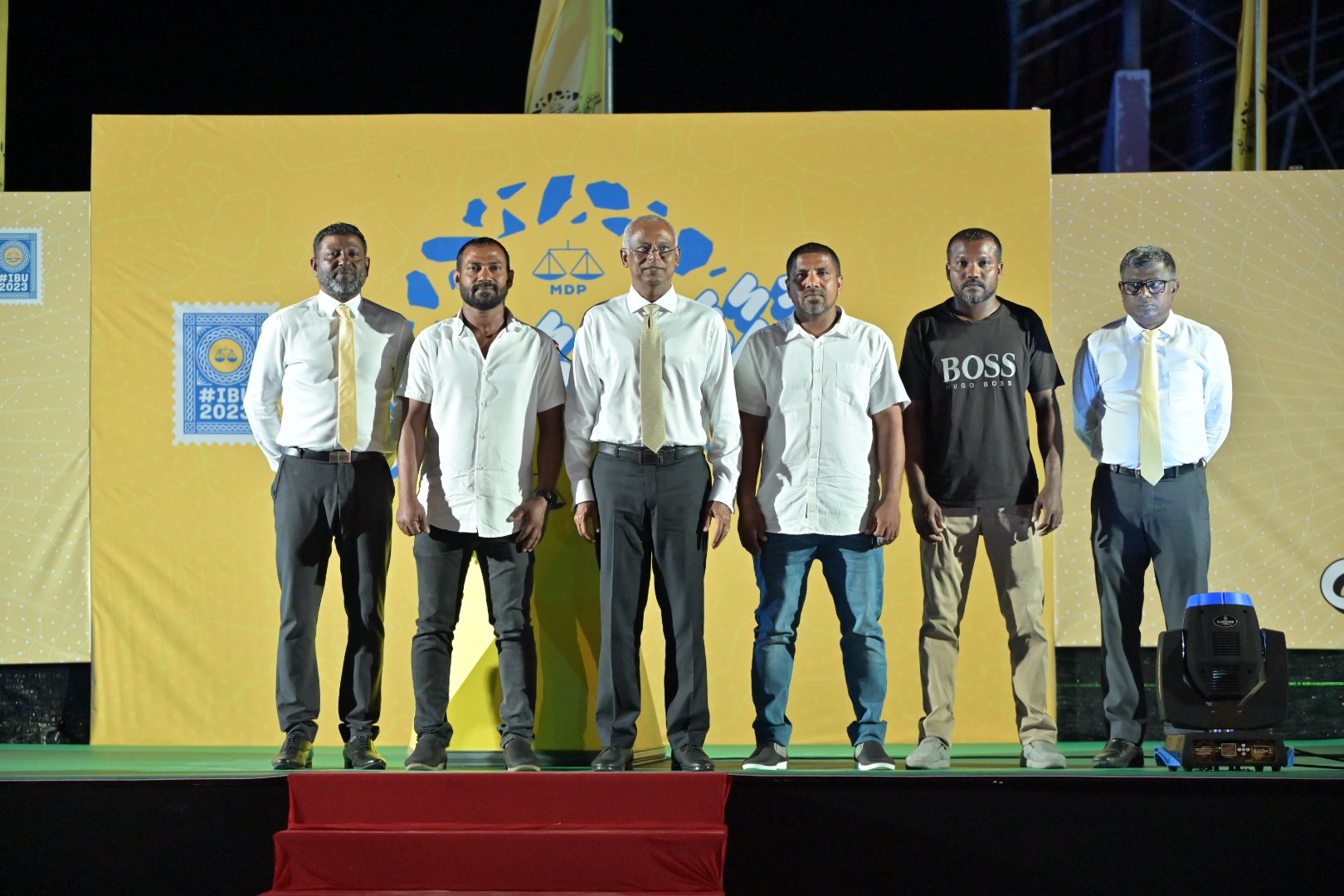 މިލަންދޫގެ ޕީޕީއެމް ސްޓިއަރިން ކޮމިޓީގެ މެމްބަރަކާއި އިސް އެކްޓިވިސްޓުންތަކެއް އެމްޑީޕީއަށް