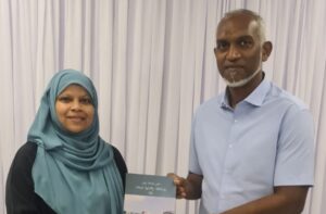 ޑރ. އަނާރާ ނައީމްގެ ތާޢީދު ޑރ. މުއިއްޒަށް!
