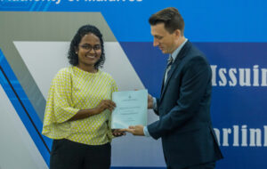 ސްޓާލިންކަށް އިންޓަނެޓް ހިދުމަތް ދިނުމުގެ ލައިސެންސް ދީފި