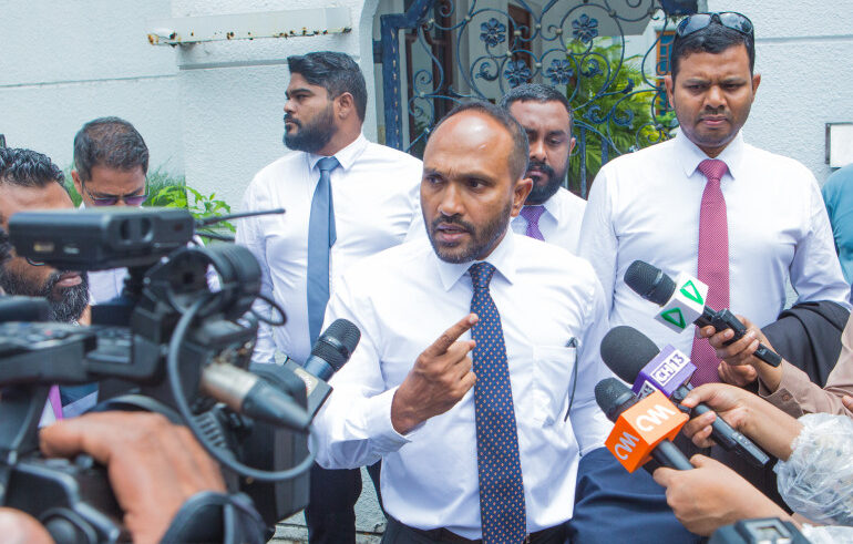 އަޅުގަނޑުމެންގެ ފައިޓް އަދި މިފެއްޓުނީ: ޖަމީލް